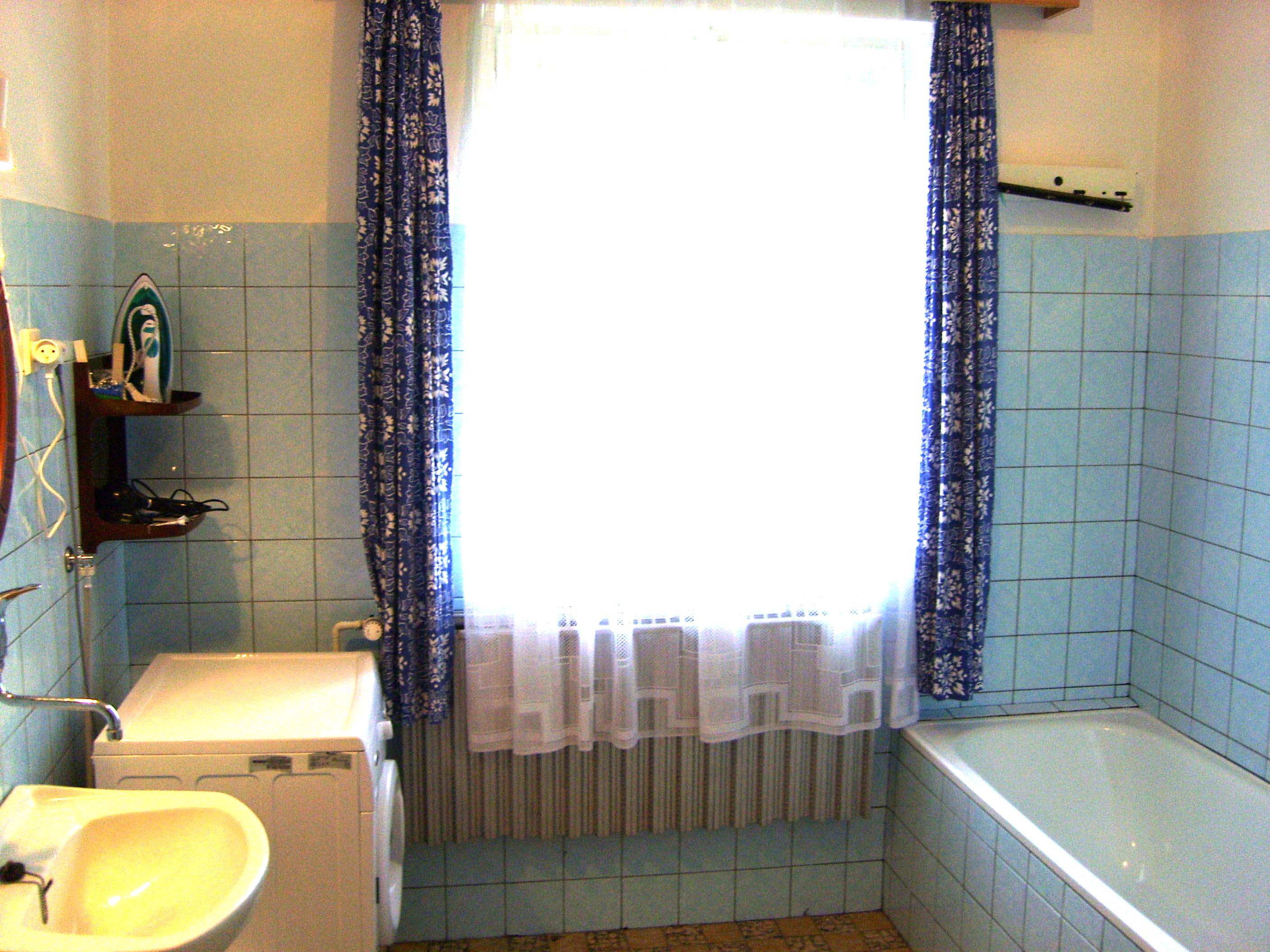 Badkamer met wasmachine - Sumava - Tsjechie.